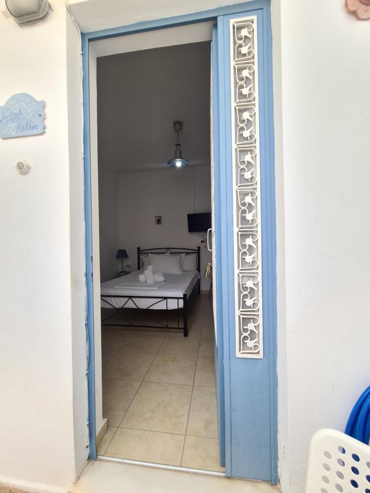 Aithra -Cosy Studio In Centre Of Poros Poros Town Extérieur photo
